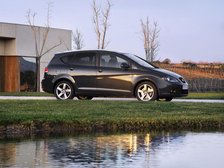  Seat Altea XL 2009 года  (фото 5 из 17)